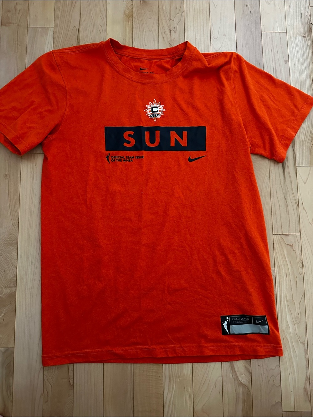 Connecticut Sun Tee - Size Small